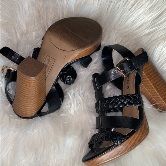 Heels - Picture 2 of 2